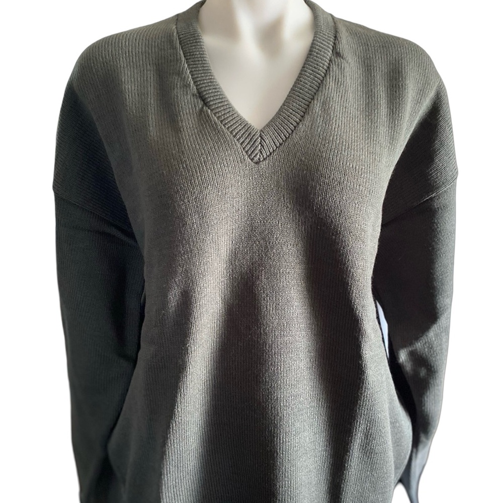 Vintage NWOT. RARE. Men's V-Neck Sweater - Dark Gray size XXL